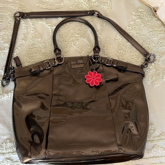 Coach Madison Lindsey Patent Leather Tote Bag - Picture 1 of 7